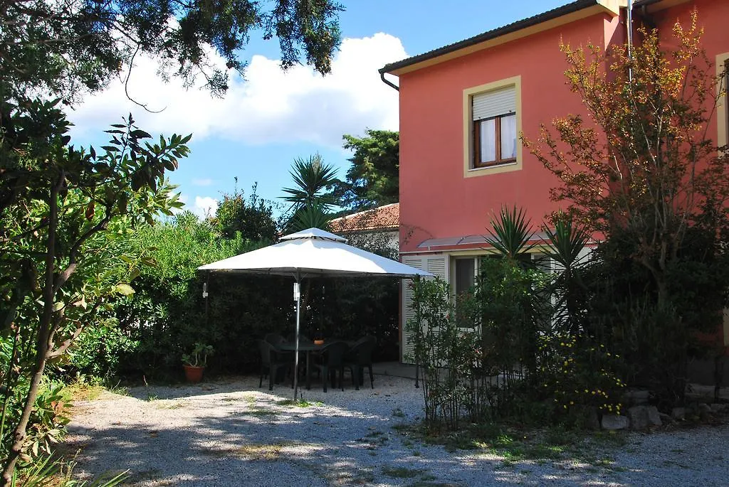 Appartamenti Mare - Terrazza, Giardino Attrezzato E Area Parcheggio Marina di Campo Italia